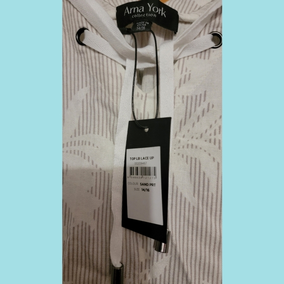 Arna York Collection Plus Size Printed Linen Blend Lace Up Top - Picture 5 of 9